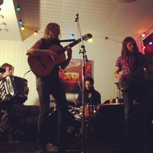 Ransta Trädgård under en hemlig spelning på Chili n' Chai i Uppsala 15/10-2012