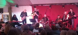 Live på Kulturoasen i Hågaby, Uppsala, 2 feb 2014.